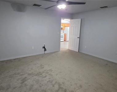 16 Walnut Run Court - Photo Thumbnail 5