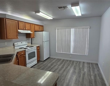 16 Walnut Run Court - Photo Thumbnail 3
