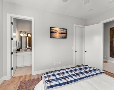 9720 Covent Garden Drive - Photo Thumbnail 41
