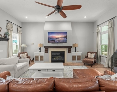 9720 Covent Garden Drive - Photo Thumbnail 8