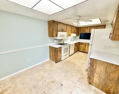 1003 Sherrywood Street - Photo Thumbnail 6