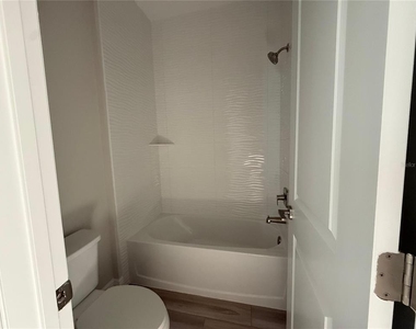 10225 Fieldstone Myrtle Way - Photo Thumbnail 5