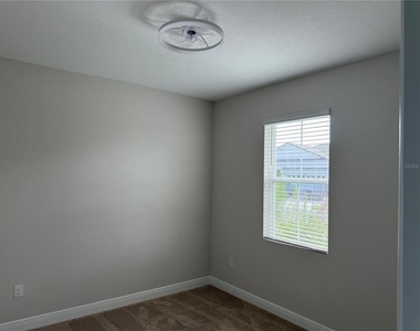 10225 Fieldstone Myrtle Way - Photo Thumbnail 2