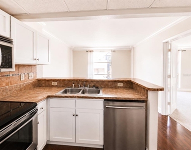 151 E Washington Street - Photo Thumbnail 4