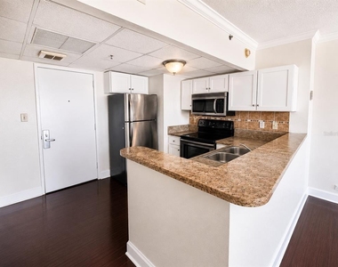 151 E Washington Street - Photo Thumbnail 3