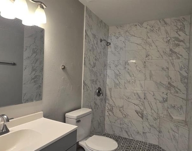 5657 Struthers Court - Photo Thumbnail 11