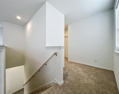 16007 Micelli Drive - Photo Thumbnail 35