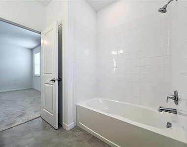 16007 Micelli Drive - Photo Thumbnail 46