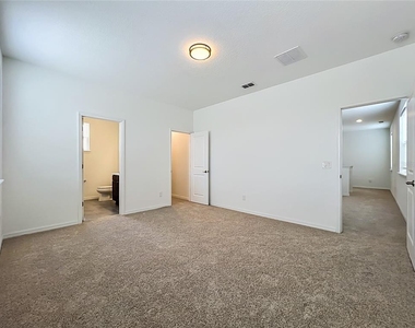 16007 Micelli Drive - Photo Thumbnail 41