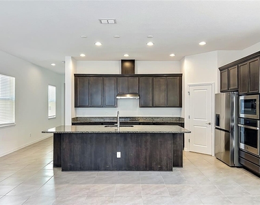 16007 Micelli Drive - Photo Thumbnail 11
