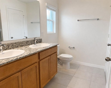 2717 Raindrop Run Street - Photo Thumbnail 19