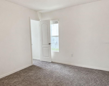 2717 Raindrop Run Street - Photo Thumbnail 11