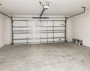 2717 Raindrop Run Street - Photo Thumbnail 22