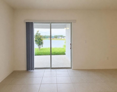 2717 Raindrop Run Street - Photo Thumbnail 6