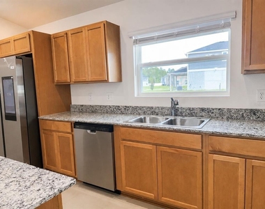 2717 Raindrop Run Street - Photo Thumbnail 10