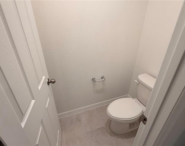 16346 Bird Of Paradise Avenue - Photo Thumbnail 11