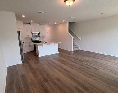 16346 Bird Of Paradise Avenue - Photo Thumbnail 8
