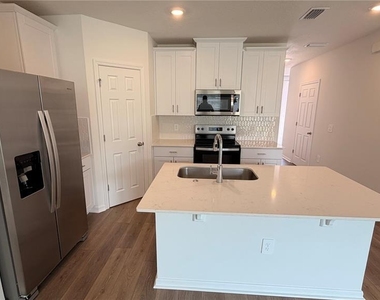 16346 Bird Of Paradise Avenue - Photo Thumbnail 5