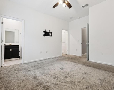 781 Taurus Lane - Photo Thumbnail 16