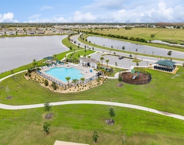 781 Taurus Lane - Photo Thumbnail 34