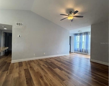 5168 Conroy Road - Photo Thumbnail 2