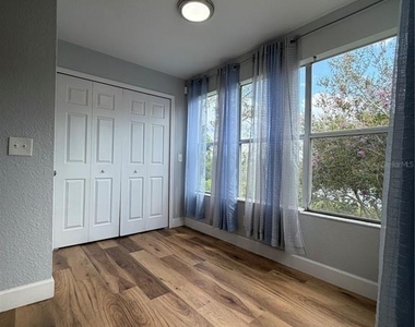 5168 Conroy Road - Photo Thumbnail 4