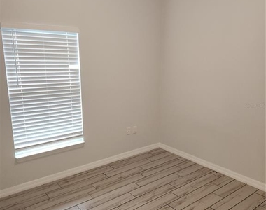 1108 Constantine Street - Photo Thumbnail 14