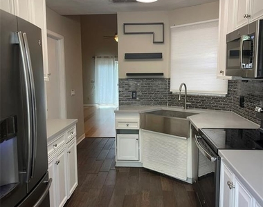 245 Alston Drive - Photo Thumbnail 4