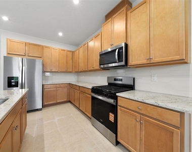 2408 Celebration Boulevard - Photo Thumbnail 6