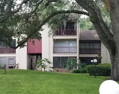 3824 N Lake Drive - Photo Thumbnail 9