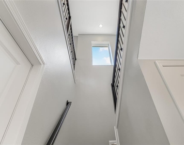 30053 Island Club Drive - Photo Thumbnail 14