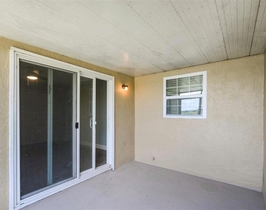 1184 Woodman Way - Photo Thumbnail 17