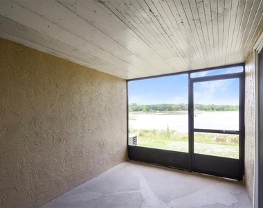 1184 Woodman Way - Photo Thumbnail 16