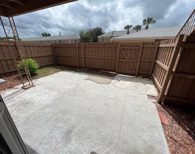 524 Georgetown Drive - Photo Thumbnail 2