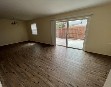 524 Georgetown Drive - Photo Thumbnail 6