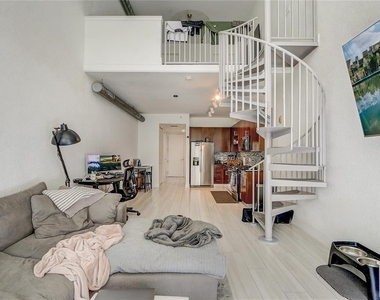150 E Robinson Street - Photo Thumbnail 6