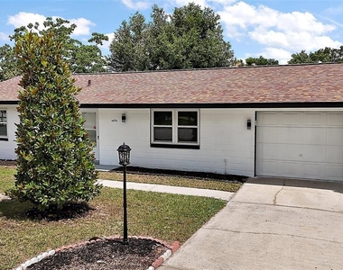 14884 Sw 35th Circle - Photo Thumbnail 2