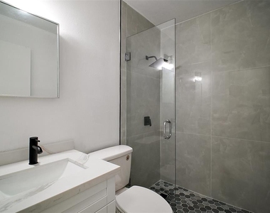 14884 Sw 35th Circle - Photo Thumbnail 17