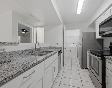 3032 Parkway Boulevard - Photo Thumbnail 10