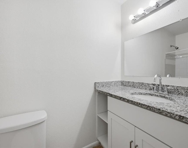 3032 Parkway Boulevard - Photo Thumbnail 11