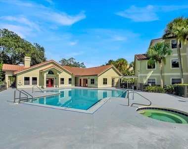 3032 Parkway Boulevard - Photo Thumbnail 4