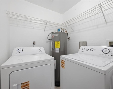 3032 Parkway Boulevard - Photo Thumbnail 14