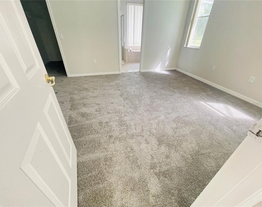 1738 Golfview Drive - Photo Thumbnail 18