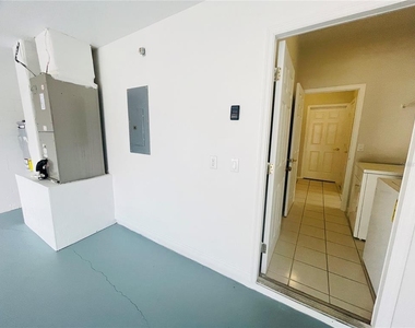 1738 Golfview Drive - Photo Thumbnail 11