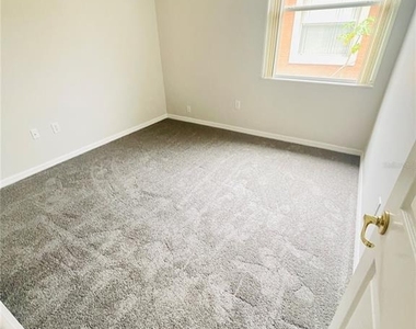 1738 Golfview Drive - Photo Thumbnail 17