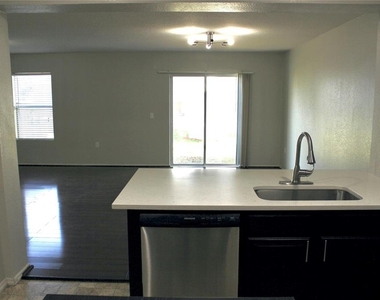 1017 Chalcedony Street - Photo Thumbnail 5
