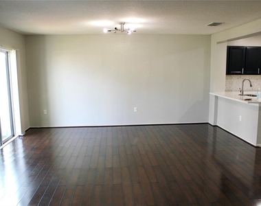 1017 Chalcedony Street - Photo Thumbnail 8