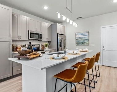 8925 77th Terrace E - Photo Thumbnail 17