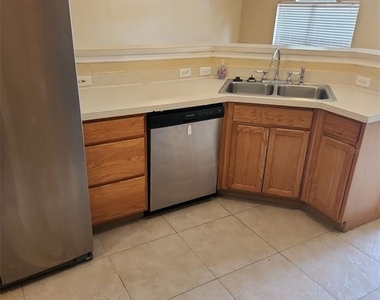 1411 S Mary Street - Photo Thumbnail 4