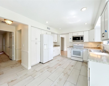 650 Whittingham Place - Photo Thumbnail 19